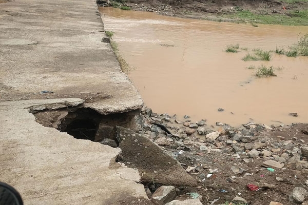  corner of bridge collapsed