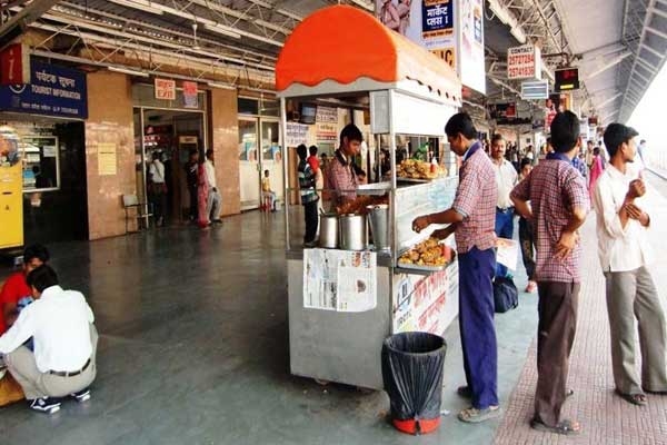 जनरल डब्यासमोर जनता फूड काउंटरची सुरुवात Nagpur station Food stalls ...