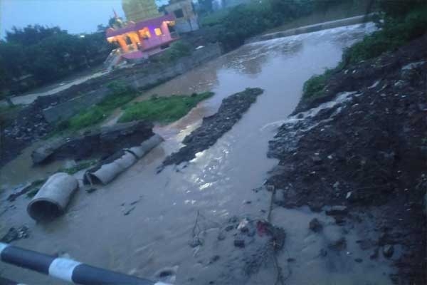 Rain in Sakharkherda