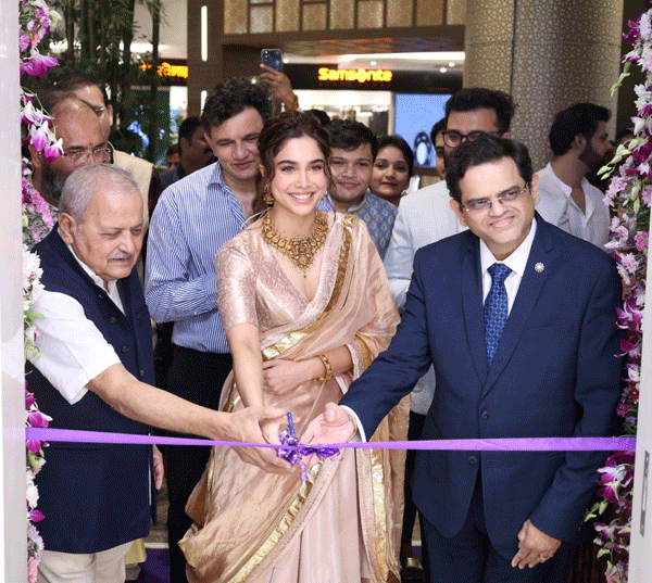 sharvari-ribbon-cutting