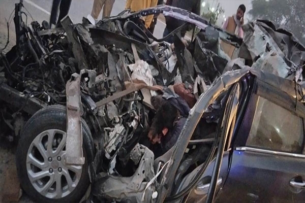 6 killed in car accident