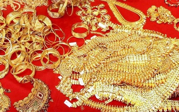 Gold theft